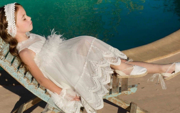 ΜΠΕΤΙΝΑ kids clothes: Ένα κατάστημα γεμάτο χρώματα και αγάπη για την παιδική ένδυση και τα βαπτιστικά είδη