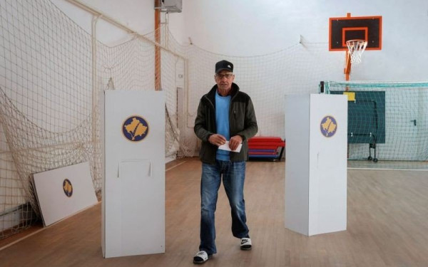 Μαζική η αποχή των Σέρβων στις δημοτικές εκλογές στο βόρειο Κόσοβο