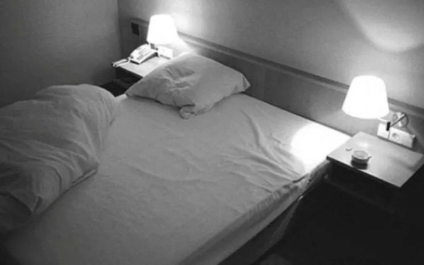 Τρίκαλα: Ζευγάρι βρήκε κρυμμένη κάμερα μέσα σε Airbnb - Άγνοια δηλώνει ο ιδιοκτήτης