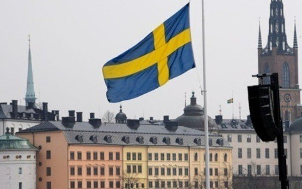 Σουηδία: Η κυβέρνηση θέλει να αλλάξει το Σύνταγμα ώστε να μπορεί να ανακαλεί την υπηκοότητα