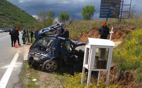 Κοζάνη: Τροχαίο δυστύχημα μέρα-μεσημέρι με δύο νεκρούς - Δείτε βίντεο
