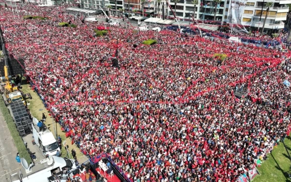 Το «κόκκινο ποτάμι» του Κιλιντσντάρογλου στη Σμύρνη - Αμφίρροπη η μάχη λένε οι δημοσκόποι