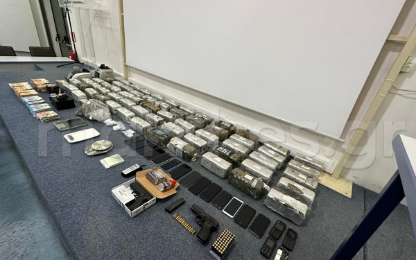 Νέες συλλήψεις για τη διεθνή εγκληματική οργάνωση που έκρυβε κοκαΐνη κάτω από… μπανάνες (βίντεο, φωτ.)