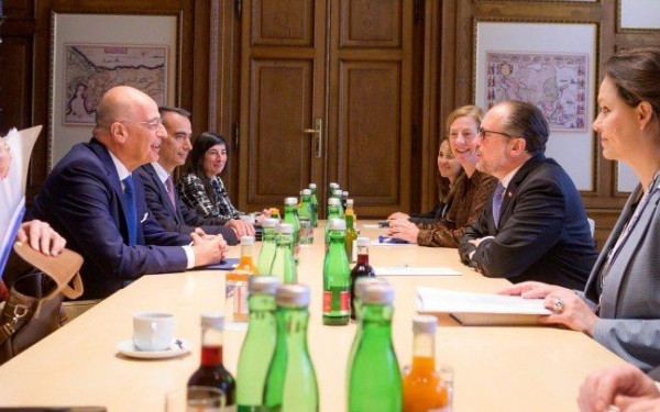 Ν. Δένδιας: Εξαιρετική η χειρονομία της Αυστρίας για τα θραύσματα του Παρθενώνα