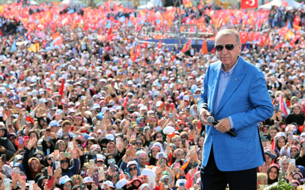 Μεγάλη συγκέντρωση του Ερντογάν στην Κωνσταντινούπολη: «Μεθύστακας ο Κιλιτσντάρογλου»