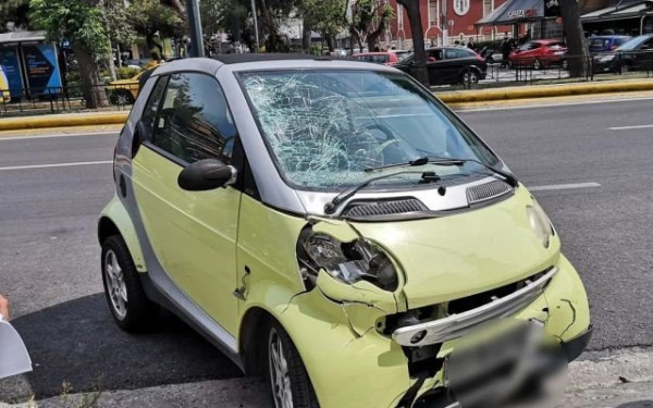 Τραγωδία στην Καλλιθέα: Πώς έχασε τη ζωή της η 12χρονη που παρασύρθηκε από ΙΧ - Σε κατάσταση σοκ η αδερφή της (βίντεο)