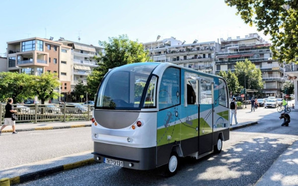 Οι φοιτητές στα Τρίκαλα θα πηγαίνουν στη σχολή με βανάκι χωρίς... οδηγό