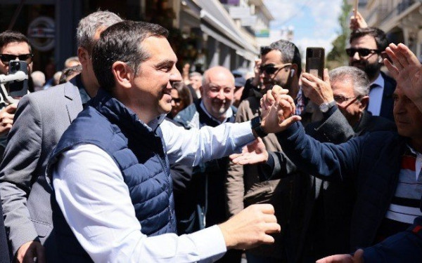 Τσίπρας στο TikTok: «Γυρνάω από Τρίπολη, όχι με το κρατικό αεροσκάφος, με το αυτοκίνητο»