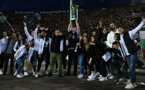 ΠΑΟΚ: Η Τούμπα αποθέωσε τους πρωταθλητές (φωτ.)