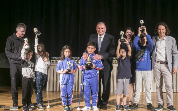 Εκατοντάδες παιδικά χαμόγελα στην ανοικτή δράση ενσυναίσθησης «Chess ball for all»