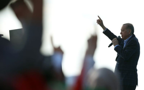 Εκλογές στην Τουρκία: Με προσευχή στην Αγιά Σοφιά ολοκληρώνει την εκστρατεία του ο Ερντογάν