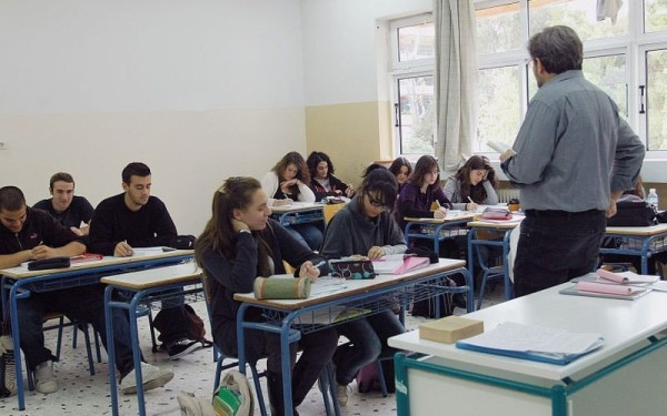 Καλαμαριά: Αγανακτισμένοι οι γονείς για την κατάρρευση της Τράπεζας θεμάτων - Τι καταγγέλλουν