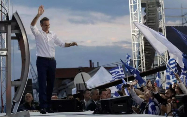 Η μάχη της τελικής ευθείας στη Θεσσαλονίκη από το Παλέ ντε Σπορ για τον Κυριάκο Μητσοτάκη