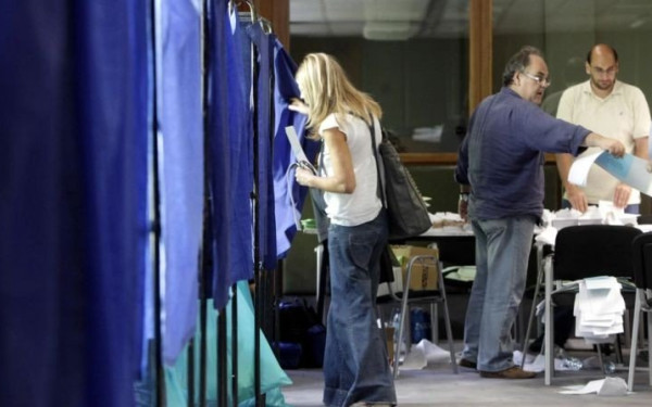 Δημοσκόπηση MRB: Πάνω από 20% η διαφορά της ΝΔ με το ΠΑΣΟΚ-ΚΙΝΑΛ και τον ΣΥΡΙΖΑ-ΠΣ (βίντεο & φωτ.)