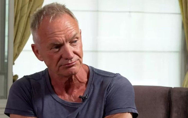 Ο Στινγκ προειδοποιεί για μάχη των καλλιτεχνών με την τεχνητή νοημοσύνη