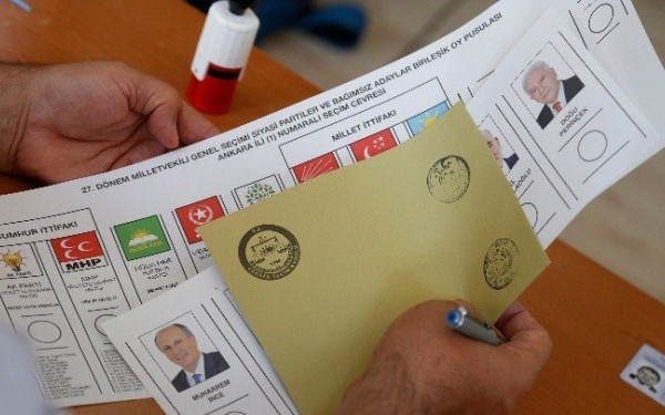 Τουρκία: Υποψήφιος πρόεδρος αποσύρθηκε αιφνιδιαστικά από τις εκλογές - Όργιο φημών για ροζ βίντεο