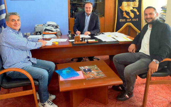 Χαλκιδική: Ξεκινά η πλήρης ανάπλαση της κεντρικής πλατείας στην Αρναία