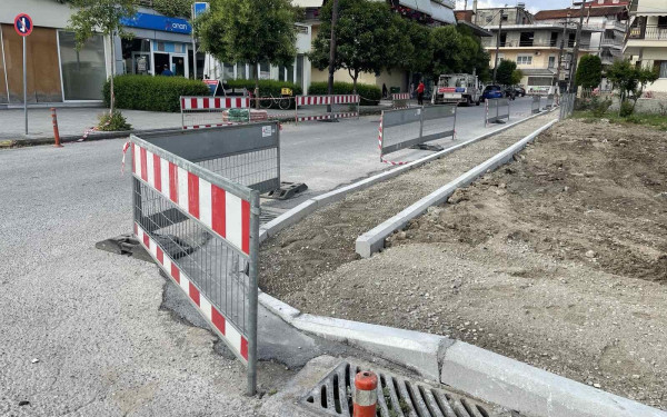 Ο Δήμος Κατερίνης σταματά τα έργα για να μην ενοχλεί τους μαθητές που διαβάζουν για τις Πανελλαδικές