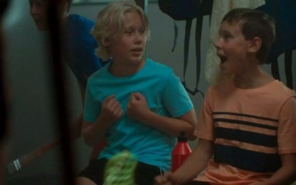  «Αγόρια στο Ντους»: Δικαιώθηκε η εκπαιδευτικός που είχε προβάλει την ταινία σε μαθητές δημοτικού