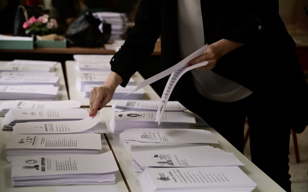 Εκλογές 2023: Αυτοδυναμία για τη ΝΔ - Μάχη των μικρών κομμάτων για είσοδο στη Βουλή (βίντεο)