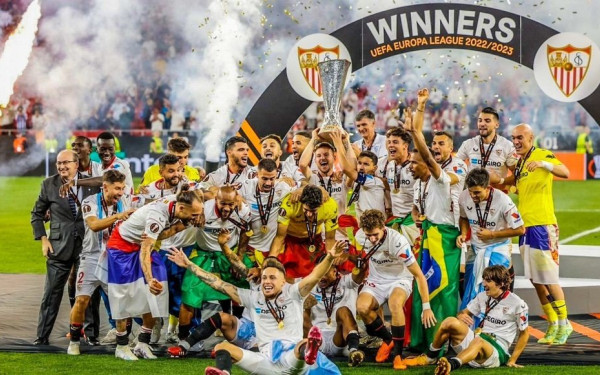 Η απίθανη Σεβίλλη υπέταξε τη Ρόμα στα πέναλτι και κατέκτησε το έβδομο Europa League (βίντεο)