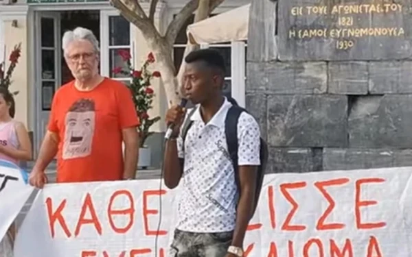 Γενικό Λύκειο Σάμου: Ο Σισσέ κατάφερε ένα ολόκληρο σχολείο να δακρύσει