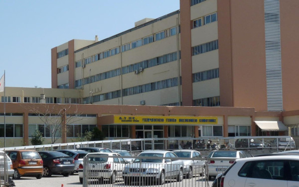 Συναγερμός στο «Σισμανόγλειο»: Φωτιά στον 1ο όροφο - Εκκενώθηκαν πτέρυγες του νοσοκομείου (βίντεο)