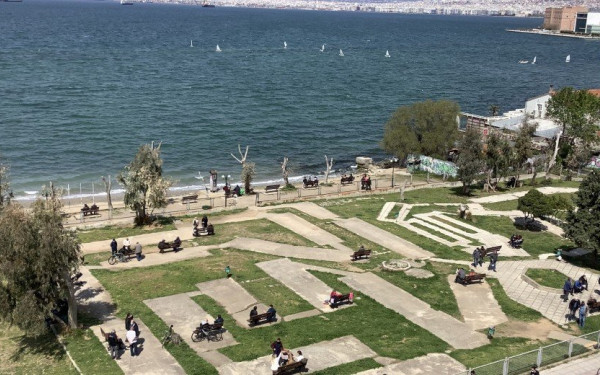 «Συμμαχία» για την προστασία του θαλάσσιου μετώπου Καλαμαριάς - Παραμένει η απειλή άμεσης οικοδόμησης στο Καραμπουρνάκι