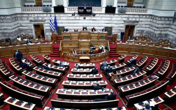 Κατατέθηκε στη Βουλή το νομοσχέδιο του υπουργείου Εργασίας