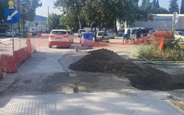 Καλαμαριά: Σε σοβαρή κατάσταση η υπάλληλος καθαριότητας μετά το ατύχημα με το απορριμματοφόρο που έπεσε σε λακκούβα  (βίντεο, φωτ.)