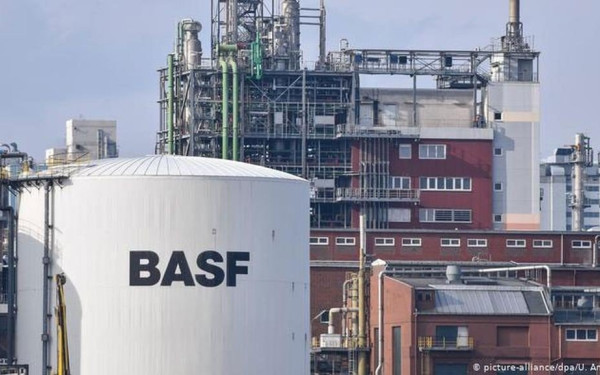 Συμφωνία Advent - BASF για αλυσίδα εφοδιασμού εξαρτημάτων κυψελών καυσίμου στην Κοζάνη
