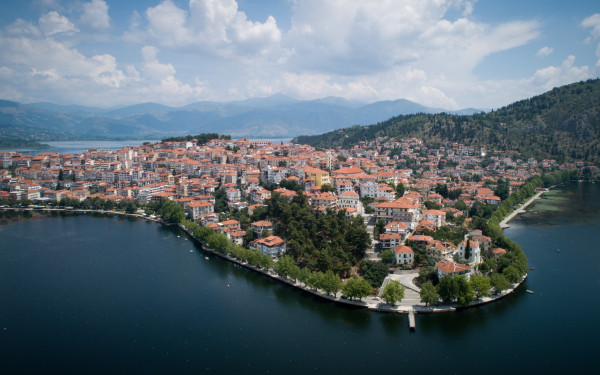 FedHATTA: Μειωμένη κατά 8% η ζήτηση των Ελλήνων για ταξίδια το τριήμερο της 28ης Οκτωβρίου