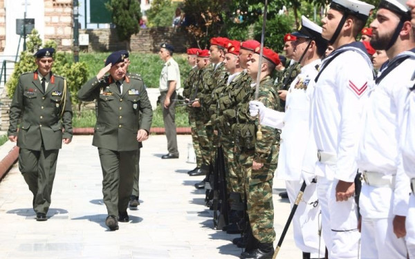 Μιχαήλ Κωσταράκος: «Αρχηγέ καλό ταξίδι» - Συγκινητικό το ύστατο χαίρε στον πρώην αρχηγό ΓΕΕΘΑ (φωτ.)