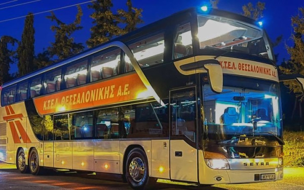 Ξέσπασε φωτιά σε λεωφορείο των ΚΤΕΛ σε δρομολόγιο Αθήνα-Θεσσαλονίκη