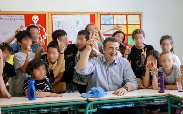 Θεσσαλονίκη: Εγκαινιάστηκε το 5ο Δημοτικό Σχολείο Θέρμης (φωτ.)