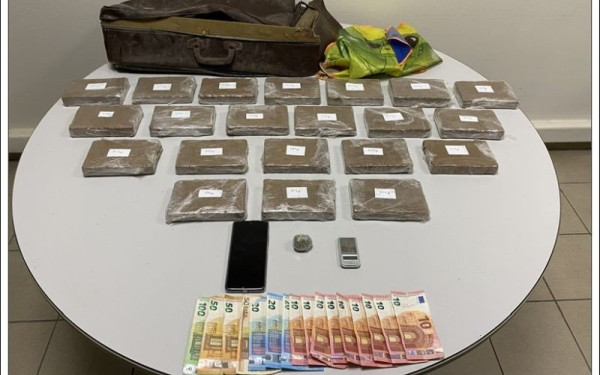Αττική: Κατασχέθηκαν περισσότερα από 11 κιλά ηρωίνης - Συνελήφθη ένας 26χρονος