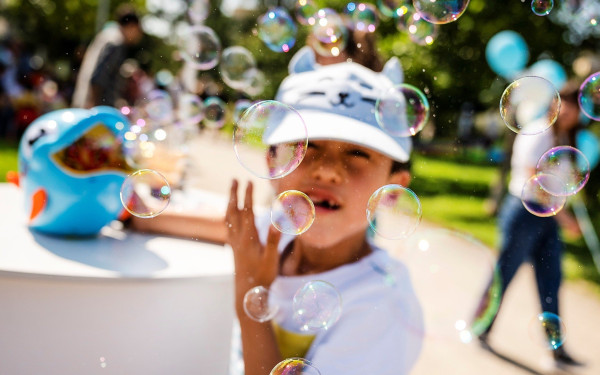 Θεσσαλονίκη: Μικροί και μεγάλοι τίμησαν την Παγκόσμια Ημέρα Προσφύγων (φωτ.)