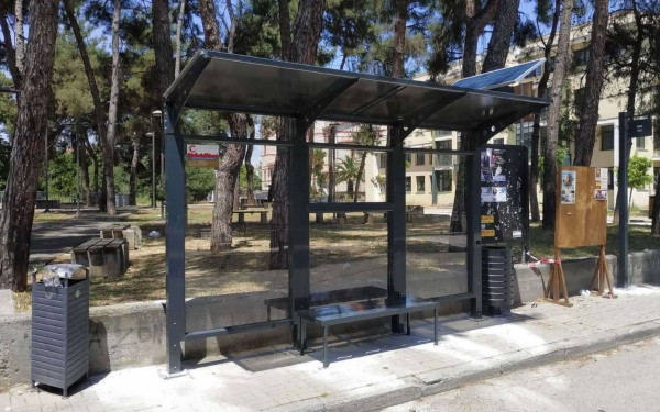 Κατερίνη: Εντυπωσιακές  οι νέες στάσεις αστικών λεωφορείων (φωτ.)