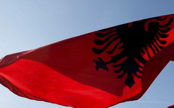 Αλβανία: Ένοπλη σύγκρουση αλβανικής αστυνομίας και Ιρανών μουτζαχεντίν στο Δυρράχιο