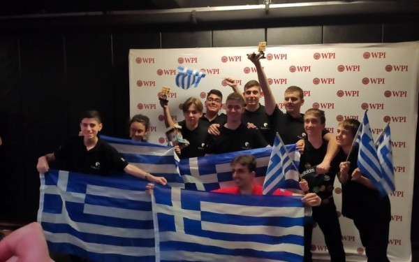 Στην κορυφή του κόσμου οι δύο ομάδες της FutureLab - Ακαδημία Ρομποτικής από τη Θεσσαλονίκη