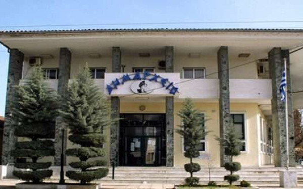 Ημαθία: Τηλεφώνημα-φάρσα για βόμβα στο δημαρχείο Αλεξάνδρειας