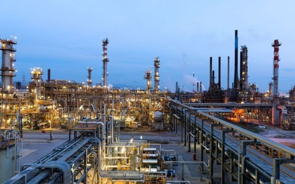 Mega πρότζεκτ για να «πρασινίσει» το διυλιστήριο Θεσσαλονίκης ετοιμάζει η Helleniq Energy