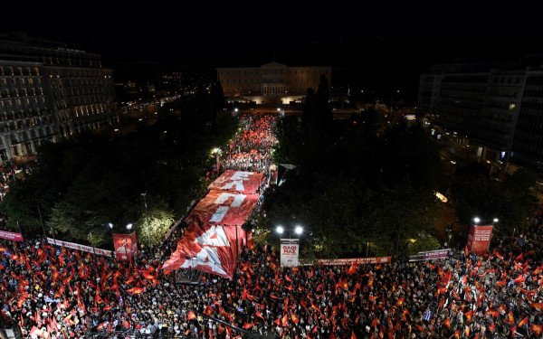 Κουτσούμπας από Σύνταγμα: Στις κάλπες της Κυριακής, θα πάμε με καρδιά, με μυαλό, αλλά και με οργή