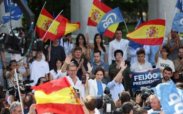Ισπανία: Μεγαλώνει η ψαλίδα μεταξύ του συντηρητικού Λαϊκού Κόμματος και των σοσιαλιστών 