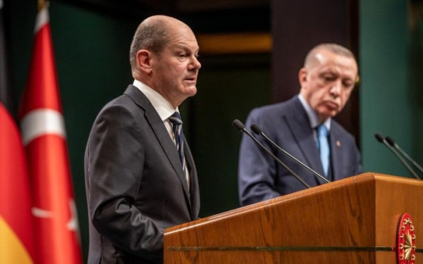 Σολτς προς Ερντογάν: Η Τουρκία να ανοίξει άμεσα τον δρόμο στη Σουηδία για το ΝΑΤΟ