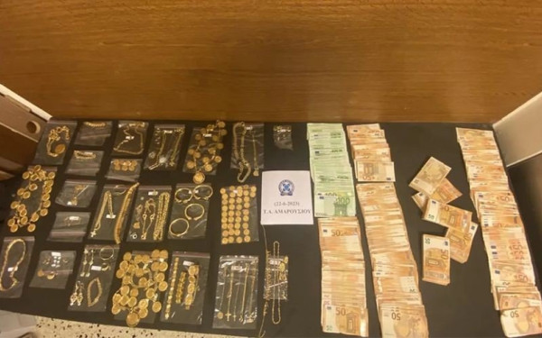 Προσποιούνταν υπαλλήλους του ΔΕΔΔΗΕ ή συντηρητές ασανσέρ και ρήμαζαν σπίτια ηλικιωμένων στην Αττική