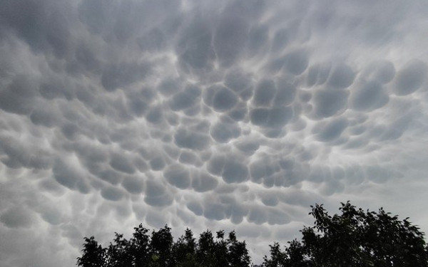 Αίθριος καιρός με τοπικές βροχές στην κεντρική Μακεδονία - Με καταιγίδες και ανέμους εννιά μποφόρ έρχεται ο Απρίλιος