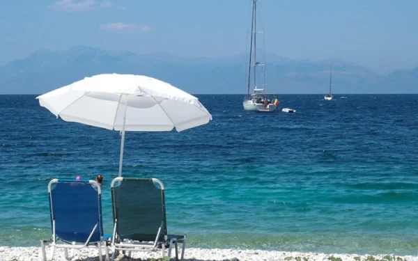 Δήμος Θεσσαλονίκης: Θαλασσινά μπάνια και εκδρομές με τα ΚΑΠΗ 