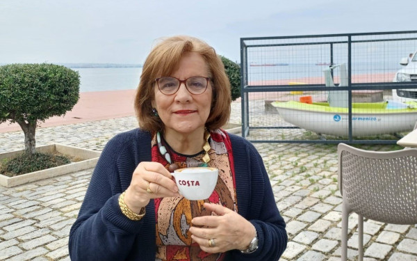 Πρωινός καφές με την Ασημίνα Ξηροτύρη - Αικατερινάρη