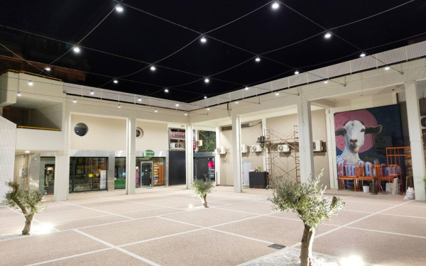 Κατερίνη: To ανανεωμένο αίθριο του Δημαρχείου άνοιξε τις πύλες του (φωτ.)